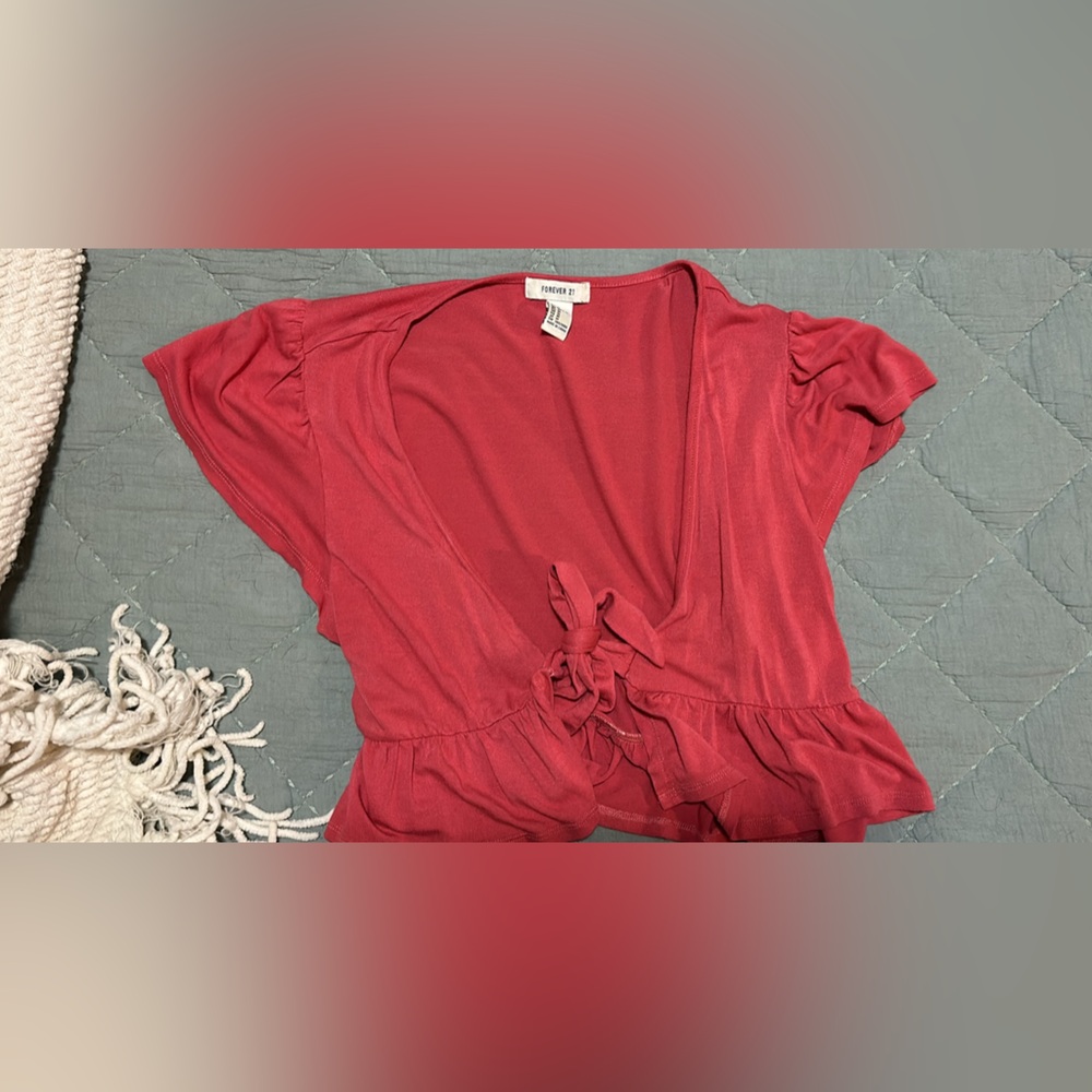 Dark pink tie front crop top